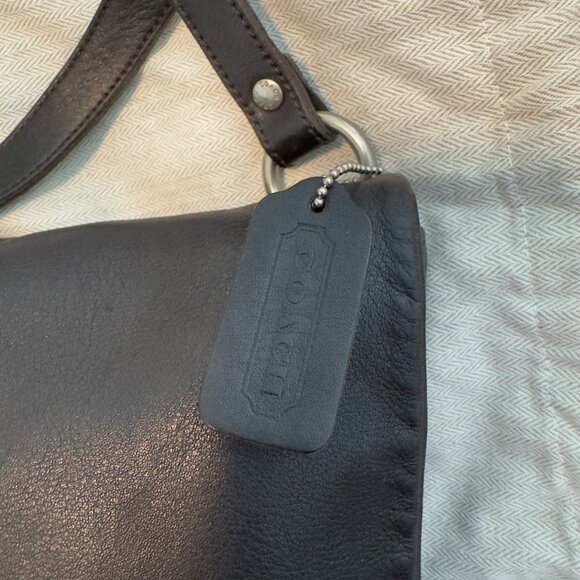 Vintage Coach Slim Large Messenger Crossbody Bag in Brown Leather - Picture 9 of 15